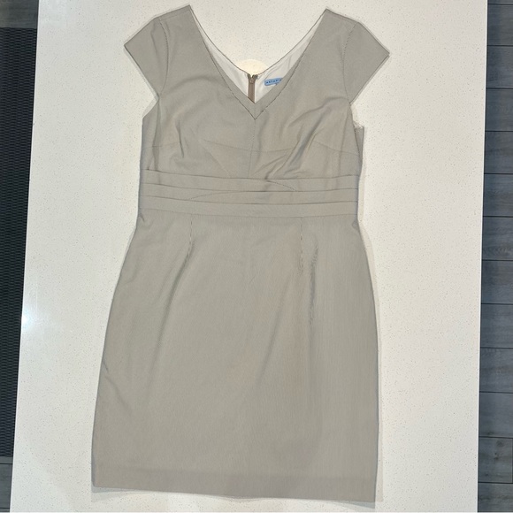 ANTONIO MELANI Ladies Dress Size 14 Cream Tan Beige White Pin Stripe - Picture 3 of 7